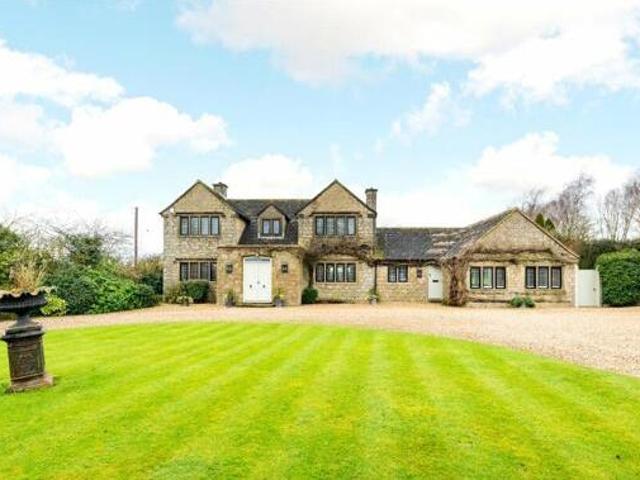 House for sale in Buckingham, Buckinghamshire