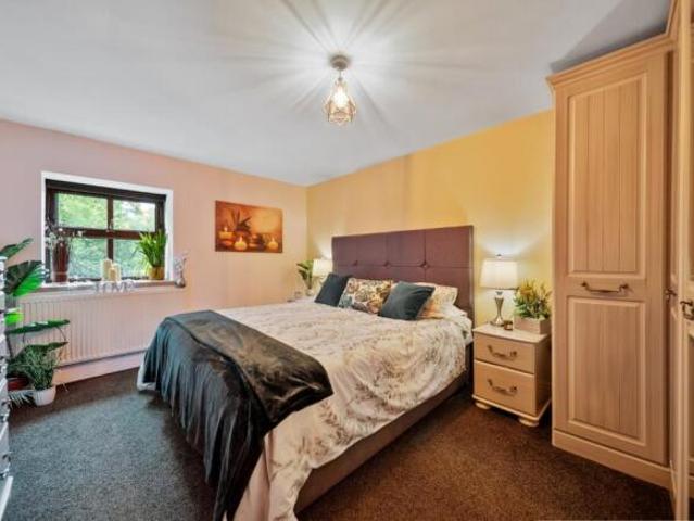 Property for sale in Horsforth, West Yorkshire