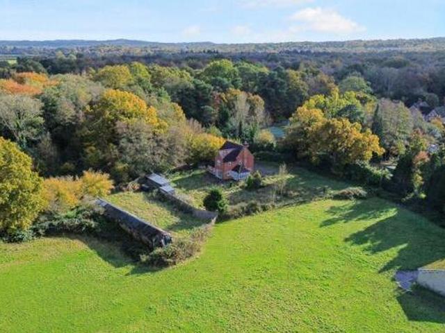 House for sale in Fole, Surrey