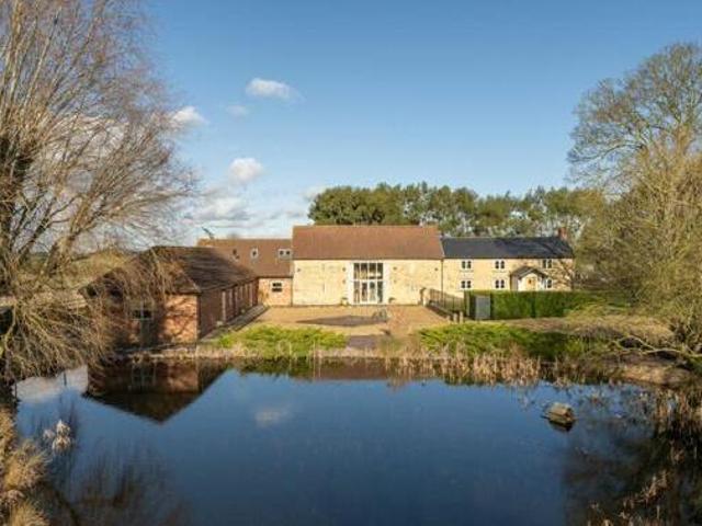 House for sale in Huntingdon