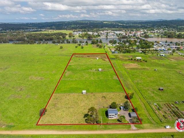 Cottage for sale in Kiora, New South Wales