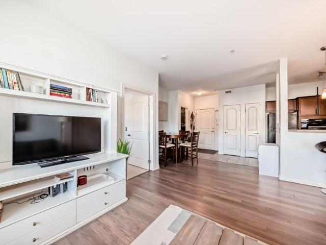 Apartment for rent in Springbank Hill, Calgary
