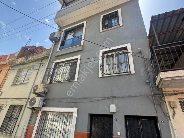 Karabağlar, İzmir içerisinde satılık Villa