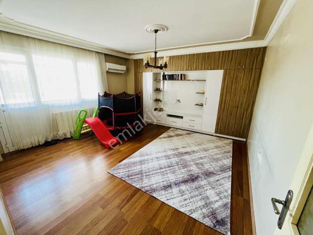 Buca, İzmir içerisinde kiralık mülk