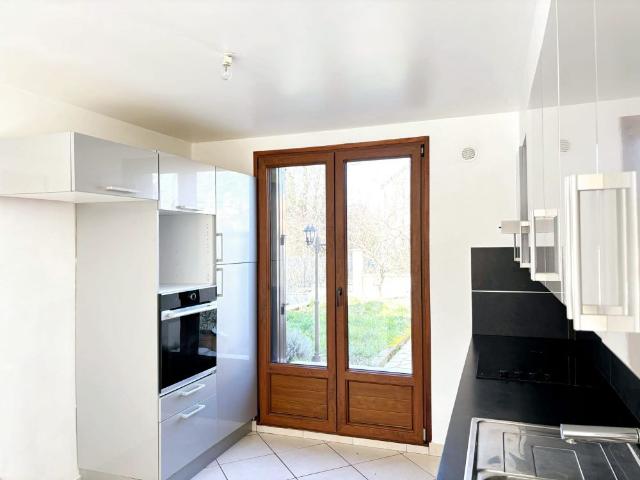 Maison location à Eragny, La Côte