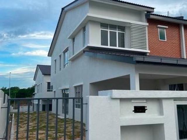 Residential House for rent in Sendayan Village, Negeri Sembilan