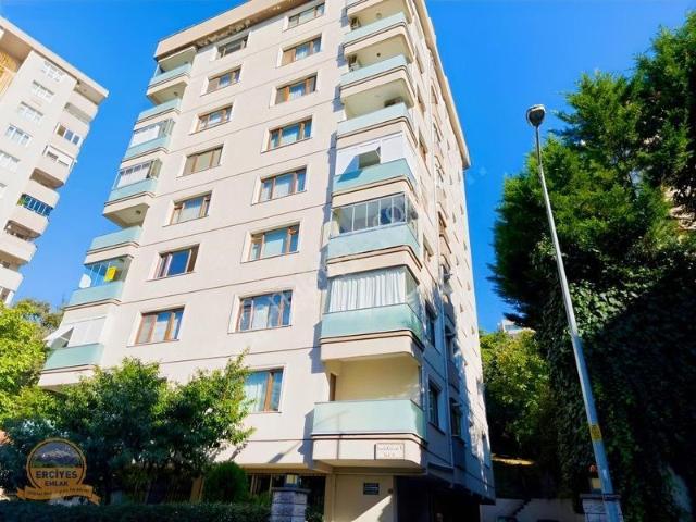 Merdivenköy Mahallesi, Kadıköy içerisinde satılık mülk