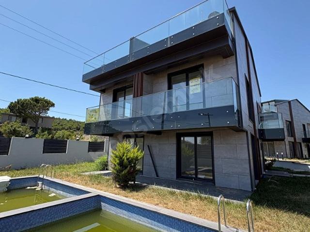 Erdek, Balikesir içerisinde satılık Villa