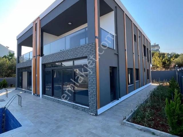 Erdemli, Mersin içerisinde satılık Villa