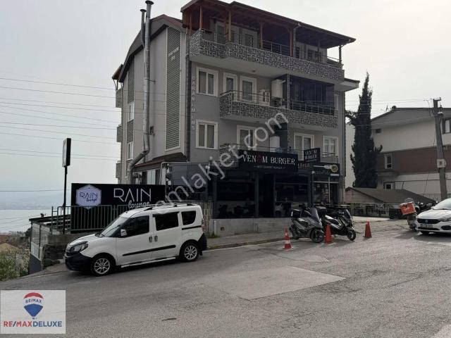 İzmit, Kocaeli içerisinde kiralık mülk