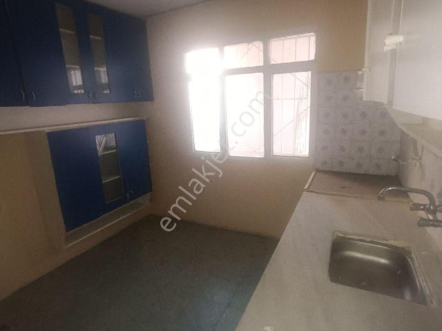 Bayrakli, İzmir içerisinde kiralık mülk
