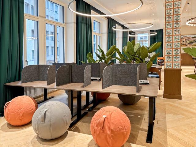 Büro mieten in Einigen, Zürich