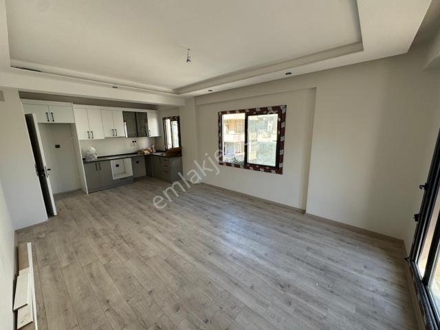 Yenişehir, Mersin içerisinde satılık mülk