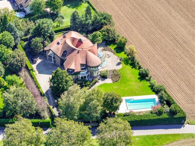 Einfamilienhaus kaufen in Sullens, Waadt