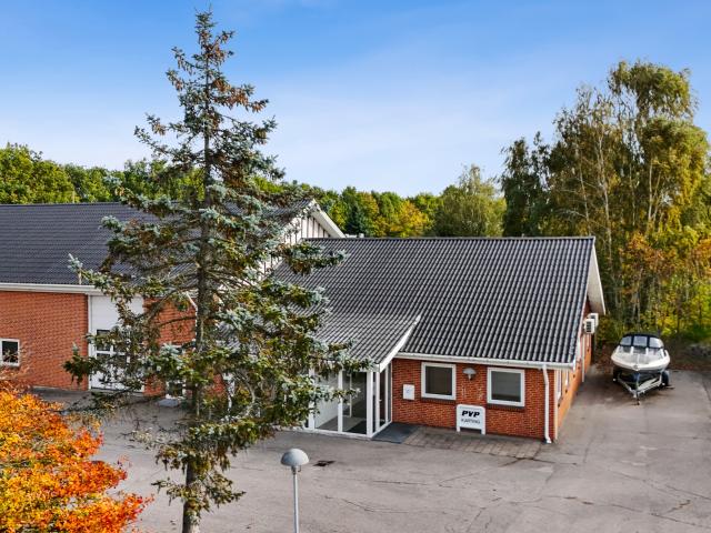 Erhvervsejendom til leje i Slangerup, Brøndby