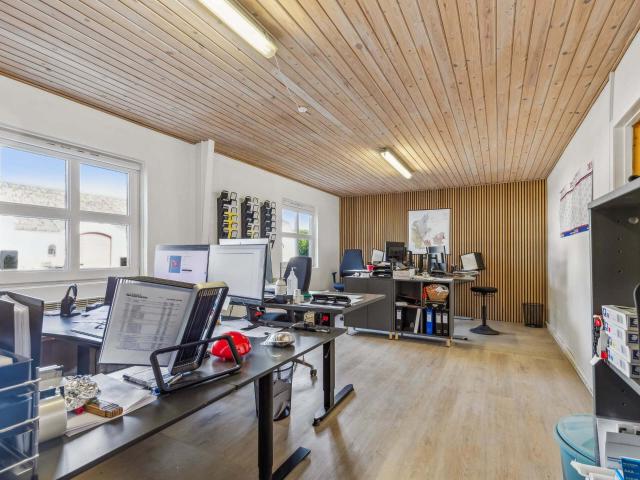 Erhvervsejendom til leje i Vejen