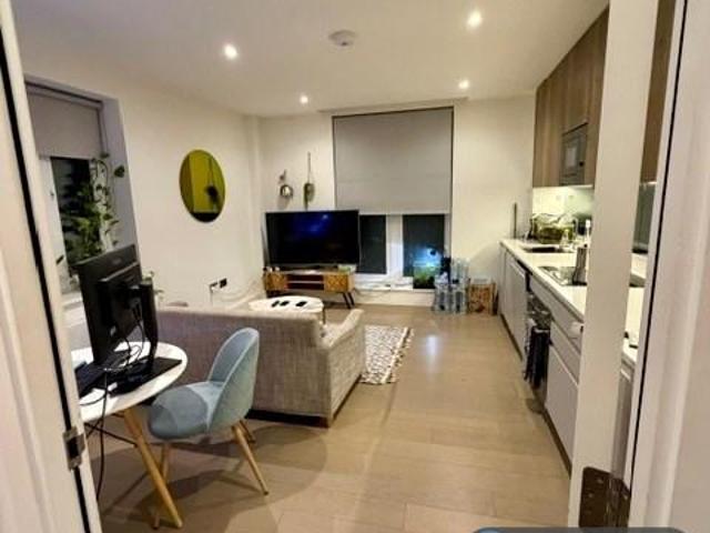 Apartment for rent in Mile End, Greater London