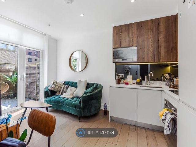 Apartment for rent in Mile End, Greater London