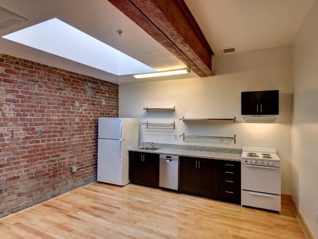 Apartment for rent in Chinatown, Portland