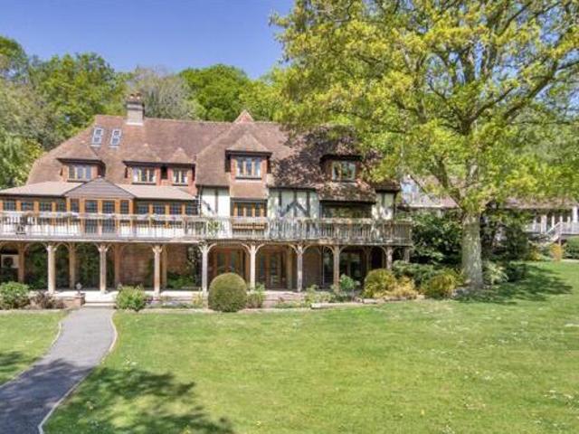 House for sale in Sandown Park, Kent