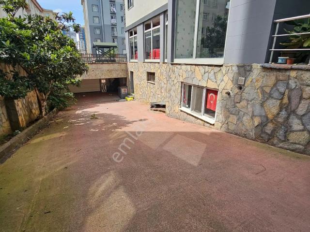 Ümraniye, İstanbul içerisinde kiralık mülk