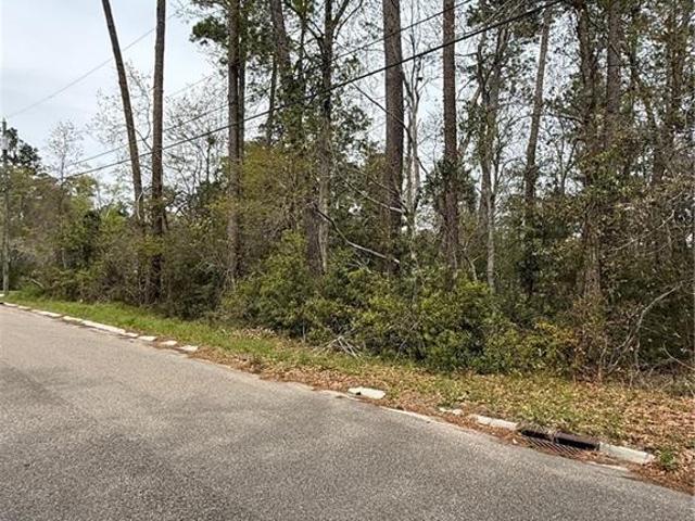 Land for sale in Lacombe, Louisiana