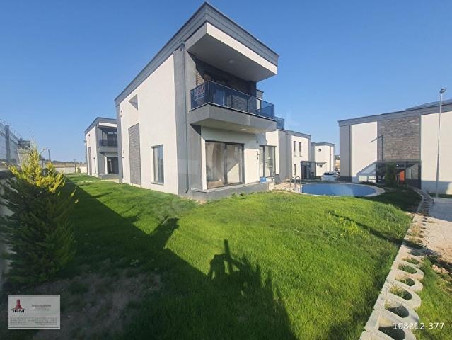 Çerkezköy içerisinde satılık Villa