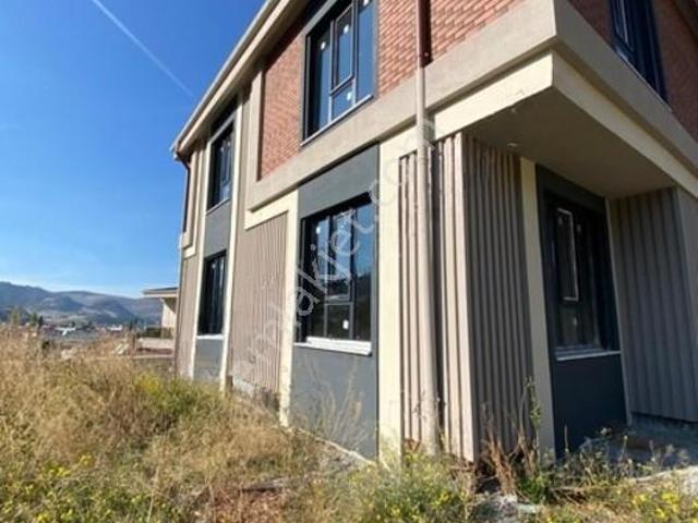 Erkmen, Afyonkarahisar Merkez içerisinde satılık Villa