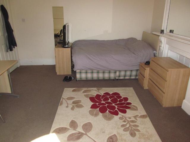 House for rent in Newtown, Reading