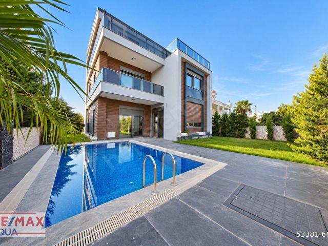 Ermenek Mahallesi, Muratpaşa içerisinde satılık Villa