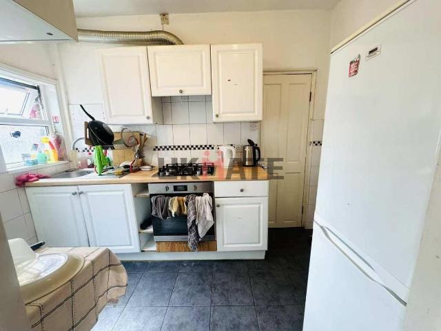 Room for rent in London Borough of Lewisham, Ladywell