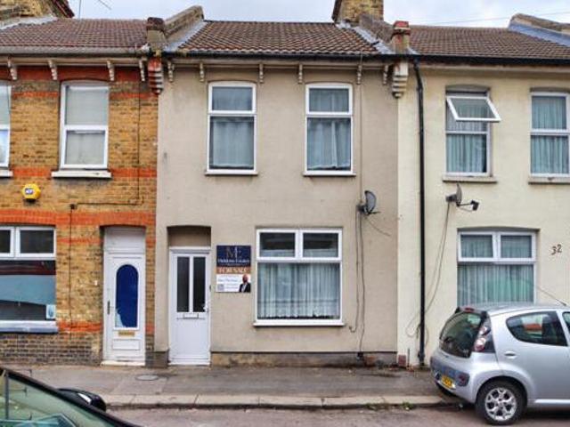 House for sale in Brompton, Chatham