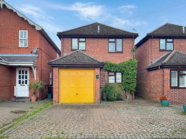 House for sale in Fordham Heath, Essex
