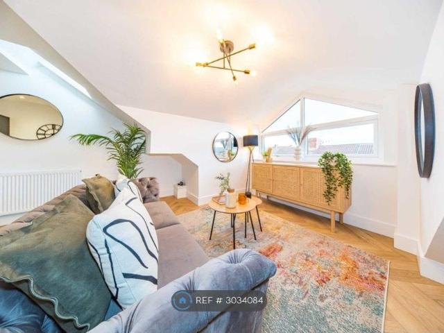 Apartment for rent in Calderstones