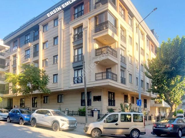 Yeni Mahalle Mahallesi, Küçükçekmece içerisinde kiralık mülk