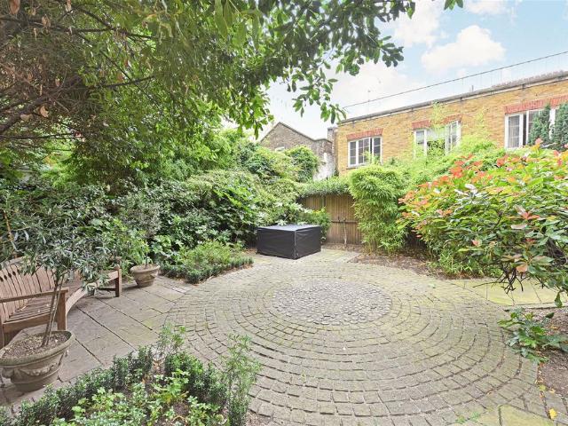 Apartment for rent in Pimlico, Isle Of Man