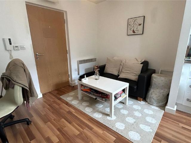 Studio for rent in St Matthew's, Old Wharf