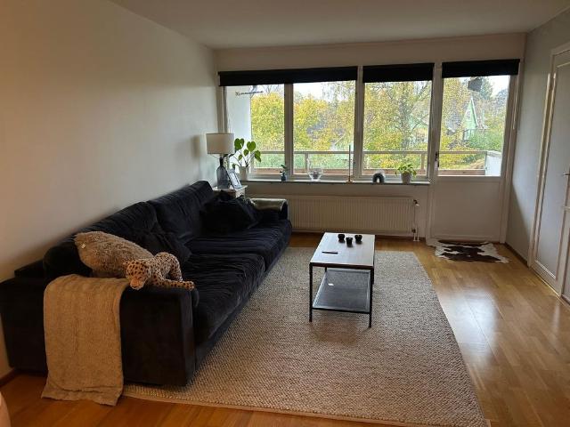 Hus hyra i Lovisedal, Älta
