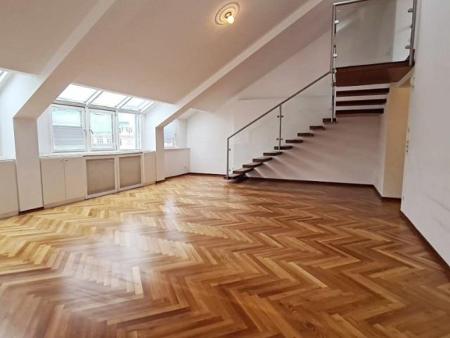 Dachgeschosswohnung kaufen in Innere Stadt, Wien