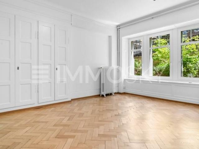Wohnung kaufen in Einigen, Zürich