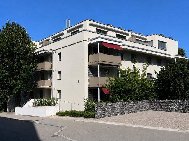 Attikawohnung mieten in Einigen, Zürich