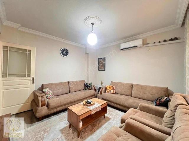 Karabağlar, İzmir içerisinde satılık Bina