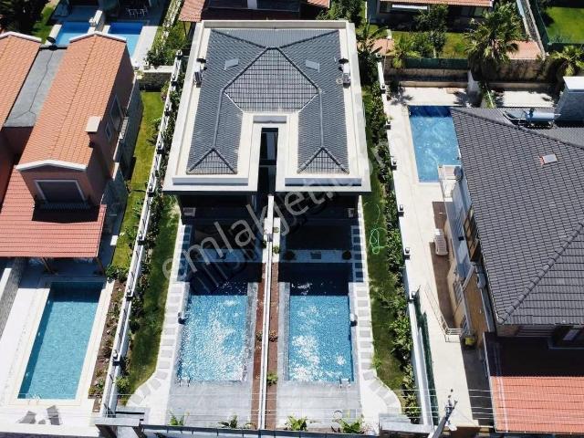 Çeşme, Şifne Mahallesi içerisinde satılık Villa