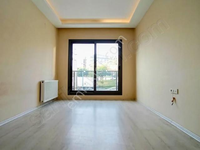 Karabağlar, İzmir içerisinde kiralık mülk