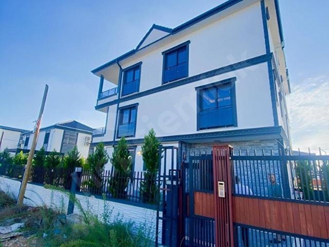 Akkuyu, Sarıçam içerisinde satılık Villa