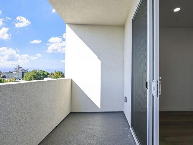 Apartment for rent in Tarzana Neighborhood Council District, Canoga Park