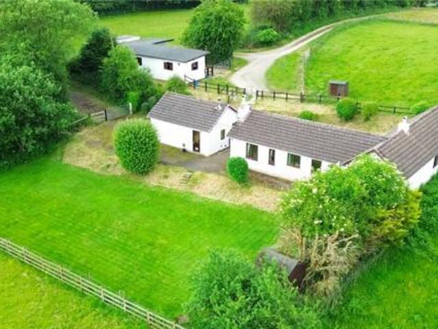 House for sale in Mold