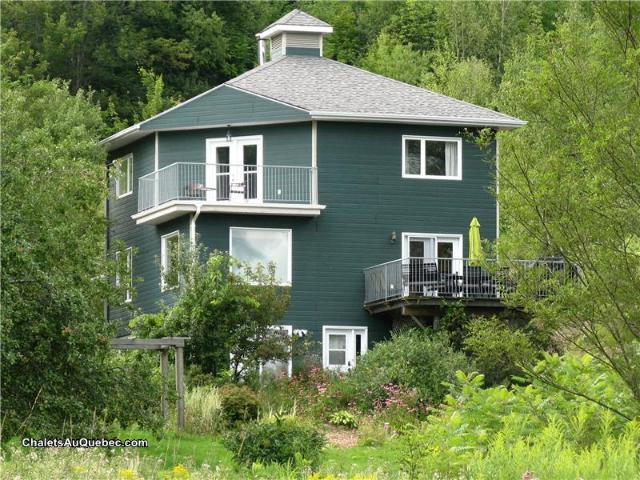 House for rent in Memphrémagog, Quebec