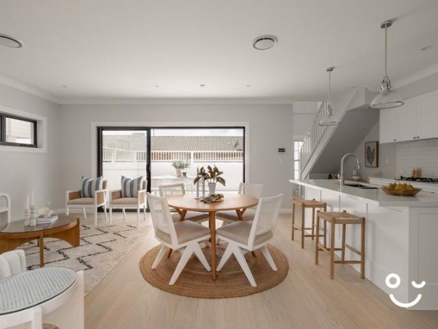 Townhouse for sale in Oak Flats Dc