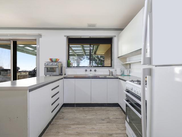 Cottage for sale in Hawkesdale, Victoria